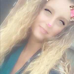 Meet your Posher, Melissa